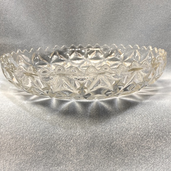 Mt Vernon imperial Pressed Crystal Crisscross Inverted Diamond Pattern Bowl - Picture 2 of 12